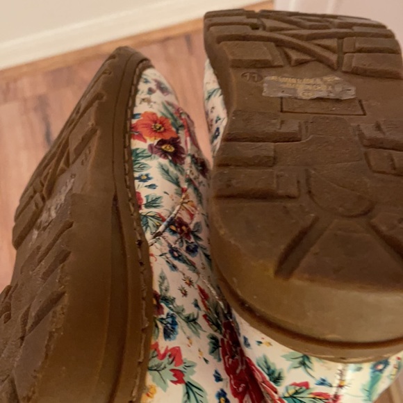 Nature Breeze, flowers, red, blue, yellow color boots 👢,size10,5-11 USA. - Picture 5 of 12